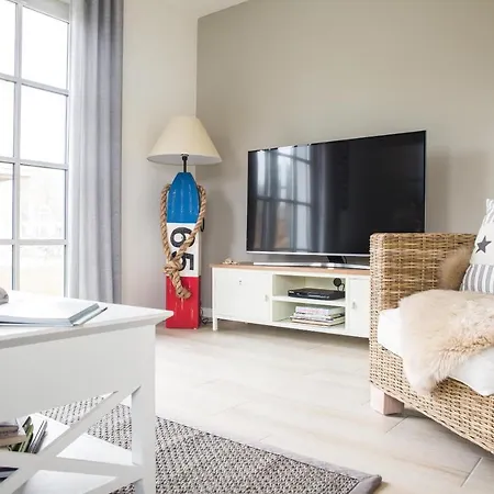 Holiday home Seeschwalbe 44 *