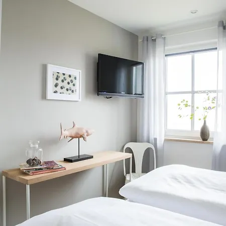 Holiday home Seeschwalbe 44 *